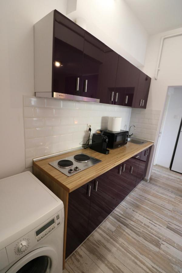 Appartamento Charming Cozy Studio - Old Town - Free Minibar Bucarest Esterno foto