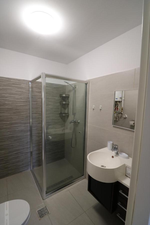 Appartamento Charming Cozy Studio - Old Town - Free Minibar Bucarest Esterno foto