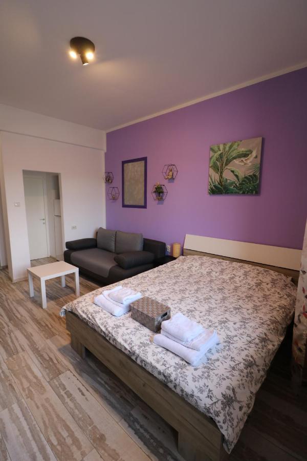 Appartamento Charming Cozy Studio - Old Town - Free Minibar Bucarest Esterno foto