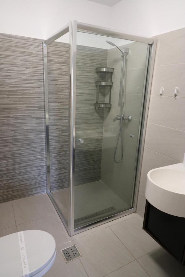 Appartamento Charming Cozy Studio - Old Town - Free Minibar Bucarest Esterno foto